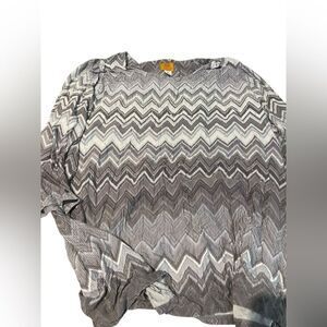 Ruby Rd. Chevron Print Gray Top